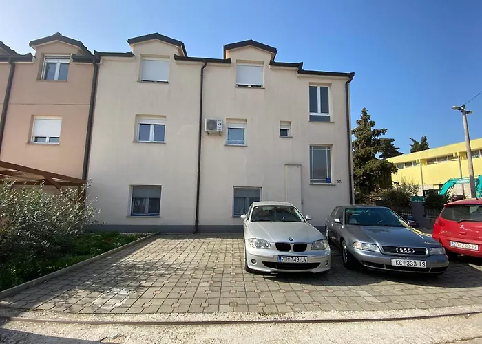 Διαμέρισμα Kristo 2