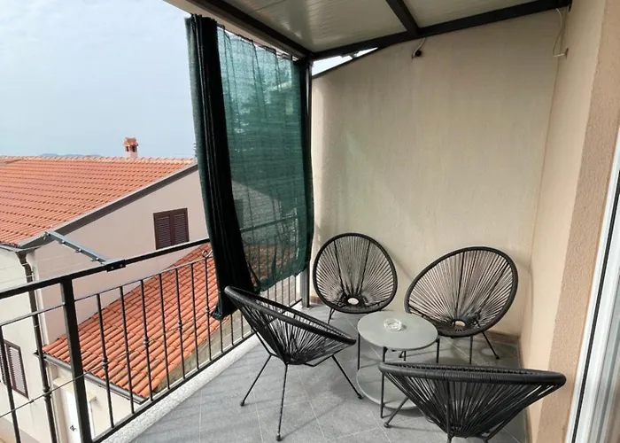 Διαμέρισμα Kristo 2 *